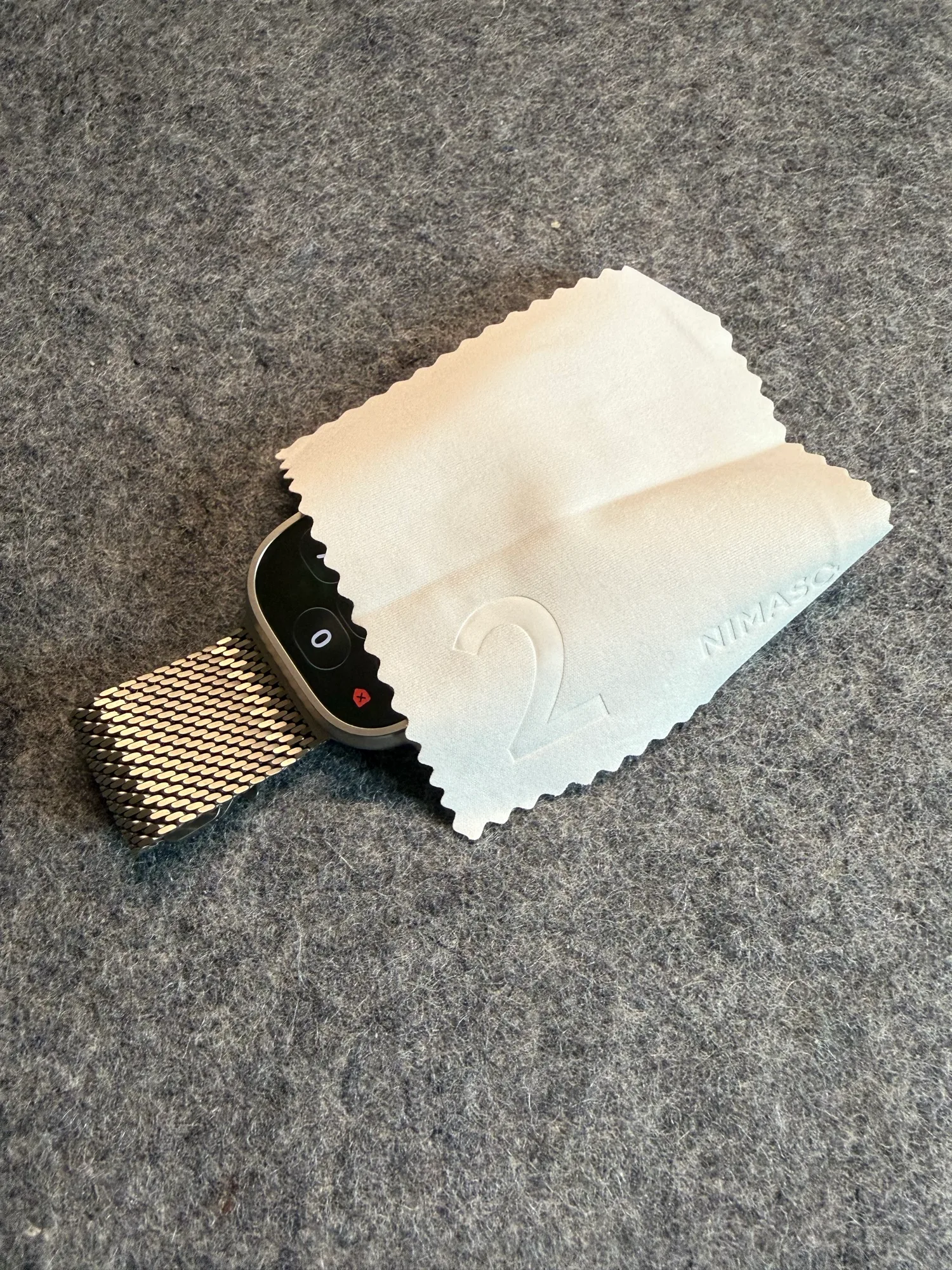 クロスで拭き取って